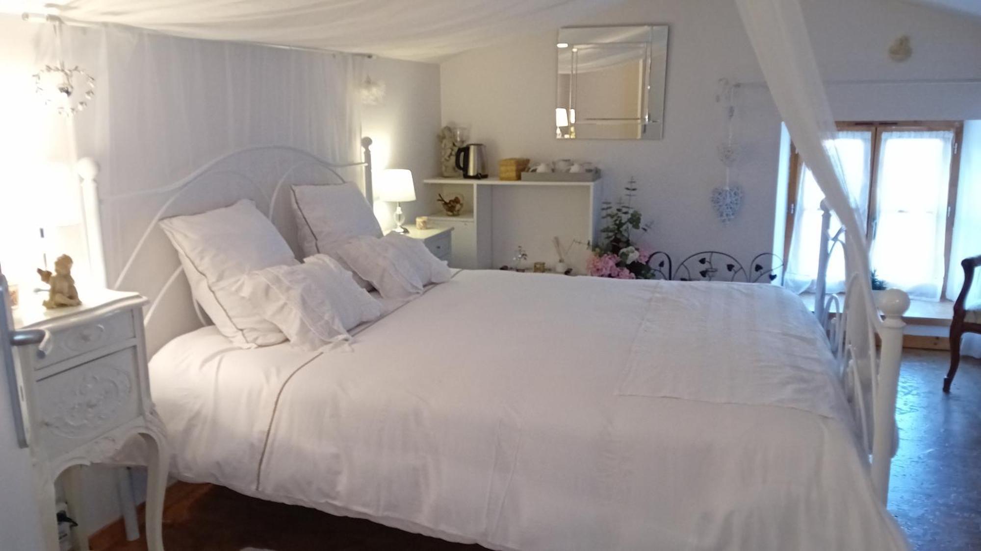 Hotel Le Couvent Veyre-Monton Esterno foto