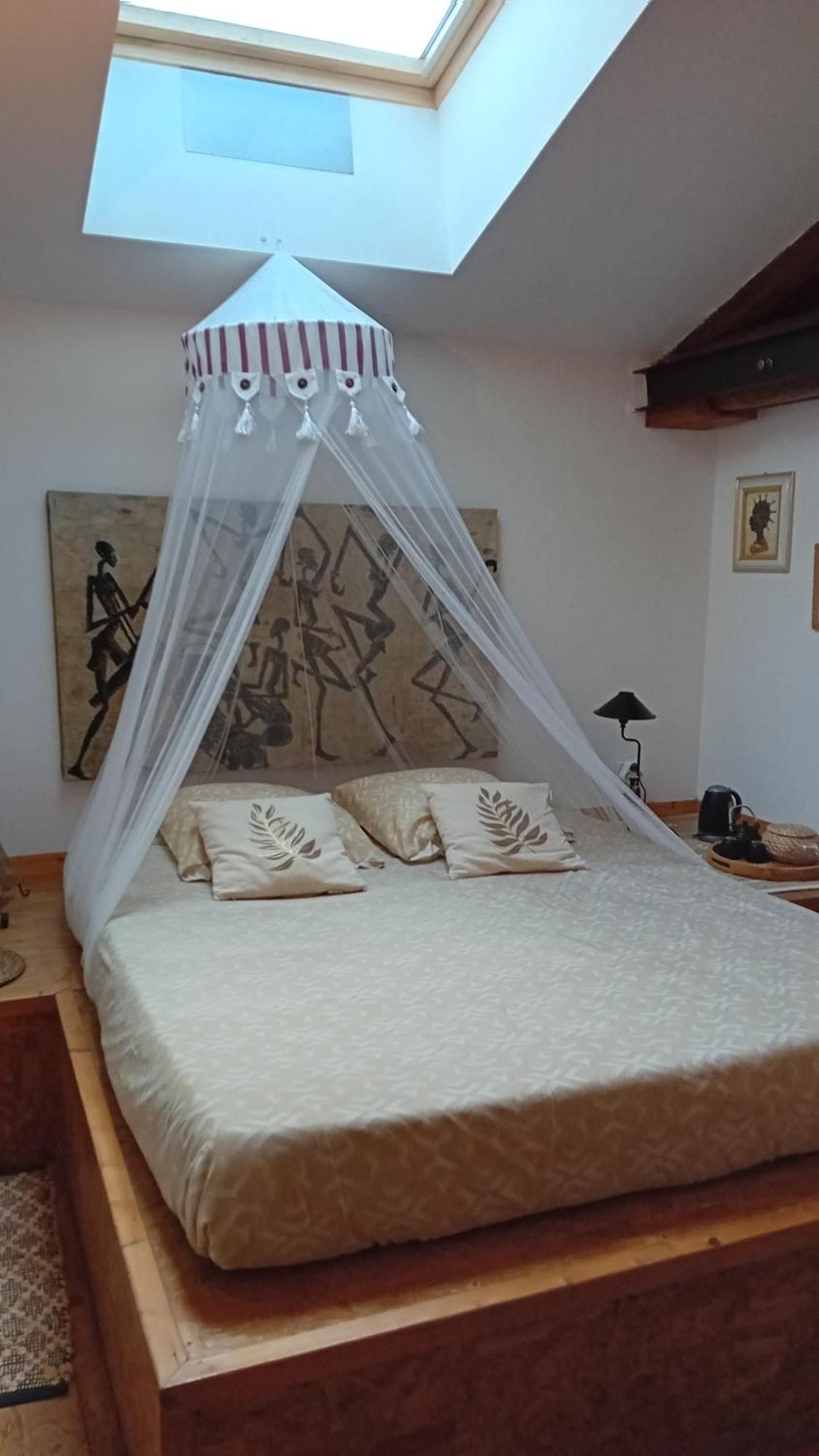 Hotel Le Couvent Veyre-Monton Esterno foto